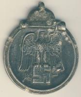 Német 3. Birodalom 1941-1942. "Winterschlacht im Osten" katonai jelvény hamisítványa sérül...