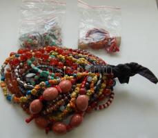 Nagy bizsu tétel: 30 db féldrágakő nyaklánc és 60 pár fülbevaló - korall, unakit, mokait, hematit, achátok, howlitok, ametiszt, tenyésztett gyöngy, obszidián, jáspisok, citrin, rózsakvarc, stb.