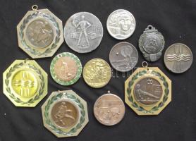 12db különböző sport díj-és emlékérem T:2,3 (közte sérült is)