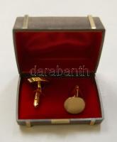 1 pár aranyozott mandzsettagomb díszdobozban