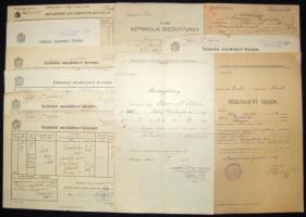 1920-1940  67 db irat, benne erkölcsi, orvosi és községi bizonyítványok, főként okmánybélyegekkel