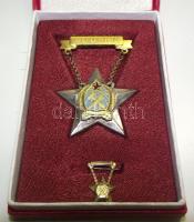 1950-es évek Sztahanovista kitüntetés mini kitűzővel eredeti díszdobozban T:1