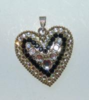Szív alakú medál üvegkristályokkal / Heart shaped medal with crystals 4,5x5 cm