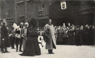 Charles IV at the funeral of Franz Joseph (cut)