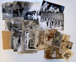 67 db régi fotó és egy füzet teleragasztva színészek képeivel, újságcikkekkel, stb