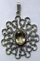 Nagyon szép cirádás, kővel díszített ezüst (Ag) medál 6,2g