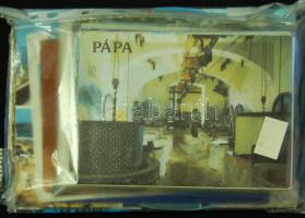 37 db modern díjjegyes és 64 db egyéb vegyes képeslap városképekkel