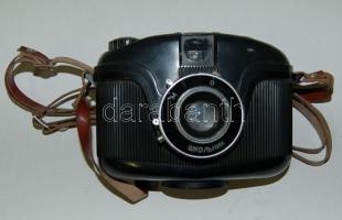 Régi Skolnyik márkájú szovjet fényképezőgép