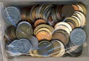 Kis világpénz tétel, főleg osztrák, szlovák, csehszlovák, fémpénzek T:vegyes