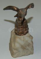 Bronz Turul szobor Kossuth-címerrel, kő talapzaton / Bronze staute 16 cm