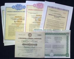 4db modern részvény: 1932. A Székesfehérvári és Fejérmegyei Takarékpénztár részvénye 40P-ről + 1986. Nagykanizsa "A Kanizsa Bútorgyár érdekeltségialap-kiegészítő kötvénye" 10.000Ft-ról + 1987. Barcs "A barcsi szociális gondozási központ I. ütemének megvalósításáért kötvénye" 50.000Ft-ról + 1992. Budapest " A Ramovill Szolgáltató és Kereskedelmi Részvénytársaság" részvénye 10.000Ft-ról