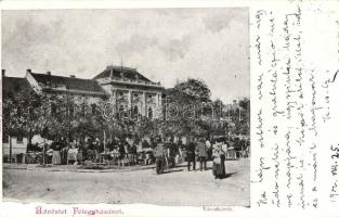 Kiskunfélegyháza Városháztér, piac (cut)