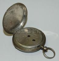 Ezüst "Ancre E Bronner / No: 13168" jelzéssel és sorszámmal ellátott zsebóra felhúzó kulcc...