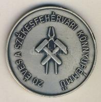 1959-1962. 20 éves a Székesfehérvári Könnyűfémmű ffém emlékplakett, díszdobozban (d=60mm) T:1
