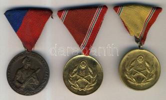 1964. Munkásőr Emlékérem mellszalaggal T:2 + 1960-as évek "Honvédelmi Érdemérem" 10év + 15év  T:2
