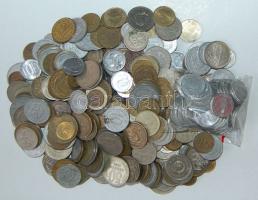 Kis vegyes fémpénz tétel: 346db külföldi és 57db magyar érme T:vegyes összesen 403db