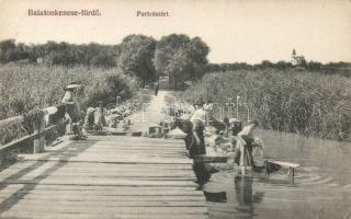 Balatonkenese-fürdő mosó nők