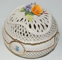 Adameuss rózsadíszes áttört finom porcelán bonbonniere / Handmade bonbonniere 12x9 cm