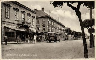 Magyaróvár Gróf Széchenyi utca automobillal