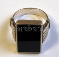 Nagyméretű férfi ezüst (Ag) gyűrű onyx kővel 18,5g