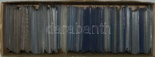 kb 1800 db használt képeslaptok. Klf méretek és vastagságok / cca 1800 used postcard-case