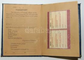 Érdekes kínai útlevél. Hamis?