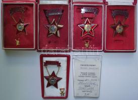 cca 1950-80. "Szakma Kiváló Dolgozója-Közl. Építés" eredeti dísztokban T:3 + 4db "Kiváló Dolgozó" kitüntetés, mindegyik dísztokban, egyik adományozói igazolvánnyal T:vegyes