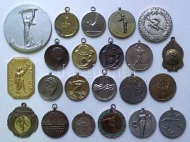 Kis díjérem tétel, összesen 21db különböző díjérem, különféle sportágakban, 1950-es évektől 1990-ig. T:vegyes