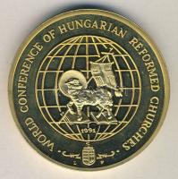 1991. Magyar Reformátusok II. Világtalálkozója aranyozott ffém emlékérem. Szign.: Lebó F. (d=65mm) T...