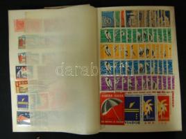 kb 1.000-1.200 db klf magyar és külföldi gyufacímke berakóban