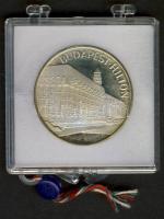 DN Modern emlékérem "Budapest-Hilton" Ag eredeti plombált ÁPV plasztiktokban T:PP