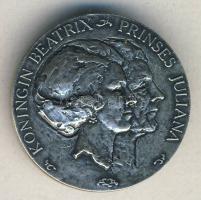 Hollandia 1980.április 30. Júlia királynő lemondása a trónról Beatrix javára Ag emlékérem 6g tanúsít...