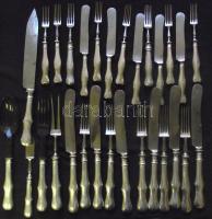 Ezüst nyelű jelzett kétféle étkészlet (hiányos), összesen (Br.: 1630g) / silver-handled cuttlery(missing pieces)