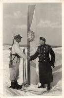 Uzsok meeting of Hungarian and Polish troops by the new borders, 1939 photo (EK)