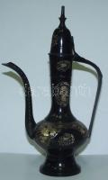Dekoratív kézzel vésett arab teakiöntő 22 cm