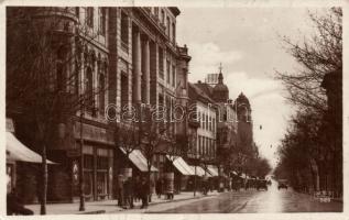 Győr Baross út a Baross Sörcsarnokkal (small tear)