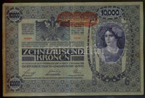 Osztrák-Magyar Bank 1918. 10000K piros "Deutschösterreich" felülnyomással T:III-(kis lyuk középen)