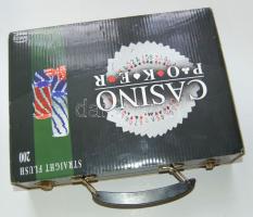 Casino-Poker játék és kockapóker díszcsomagolásban, minden tartozékkal (filc, asztal, stb.) szállítótáskával