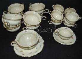 12 személyes Rosenthal kávés / teás készlet, ami egyetlen tányér kivételével komplett. Minden darab ...