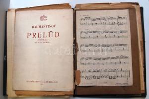 Kaas Rezső zeneszerző kotta-hagyatéka, benne kézzel írott és nyomtatott kotákkal, közte Csárdáskirál...