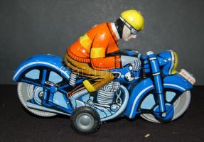 ~1970 Régi lemezárugyári pléh motoros figura jó állapotban 10x16 cm
