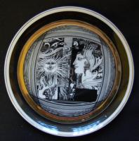 Szász Endre által tervezett Hollóházi porcelán dísztányér / Faces designed by Endre Szasz Hollohaza chinaware plate d: 16cm
