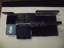 10db különböző méretű díszdoboz, érmékhez, plakettekhez, újszerű állapotúak