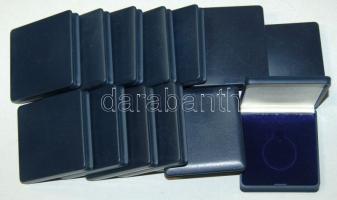 15db kisméretű díszdoboz,kétféle érem tárolására alkalmas 27,5mm és 44mm újszerű állapotban