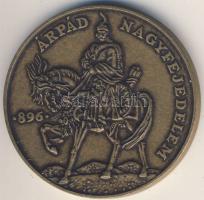 1996. "Árpád Nagyfejedelem / A honfoglalás emlékére" Br emlékplakett. Szign.: Lebó F. T:1