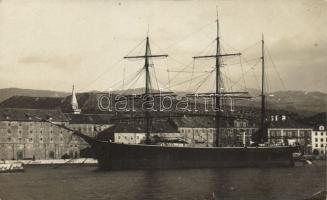 Senj with a Greek yacht photo (EK)