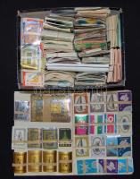 kb 11.000 db klf magyar és külföldi gyufacímke, benne ajándék sorok, katonai, stb.