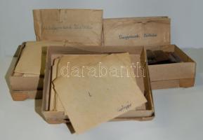 cca 1950-1960 Papír-negatív tétel: több száz érdekes fotó a Portál KTSZ. által készített kirakatokról / large lot of photo negatíves about shop-windows