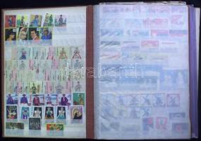 cca 1200 darabos magyar gyufacímke-gyűjtemény, berakóban szépen rendezve / collection of Hungarian match-labels