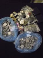 1916-tól napjainkig 1180db (2kg súlyban) magyar és külföldi érmék + néhány jelvény és sportérem T:vegyes